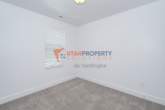Building Photo - 1790 W Dalmeny Way