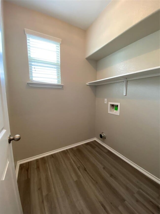 Building Photo - 304 Azurite Dr