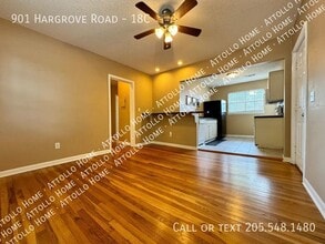 Building Photo - 901 Hargrove Rd