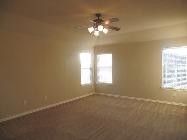 Building Photo - 7213 Middleburg Dr