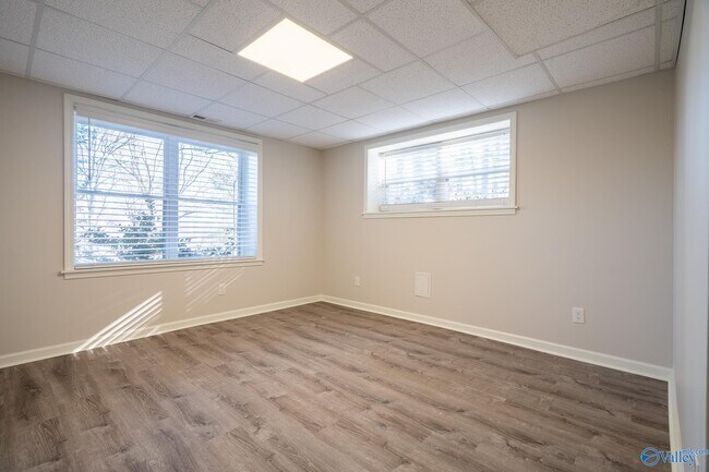 Building Photo - 205 High Rd