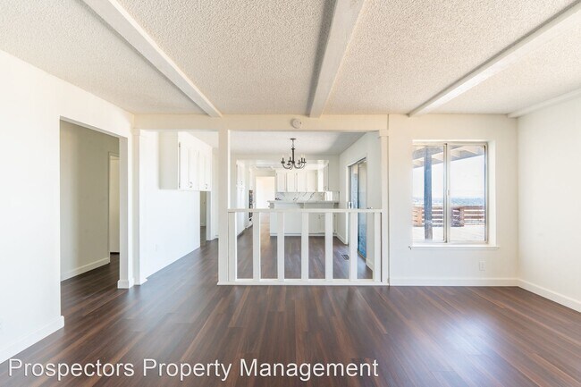 Building Photo - 4 br, 2 bath House - 2850 Paseo Robles