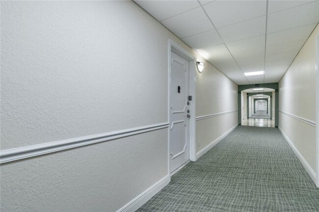 Building Photo - 950 Ponce De Leon Rd