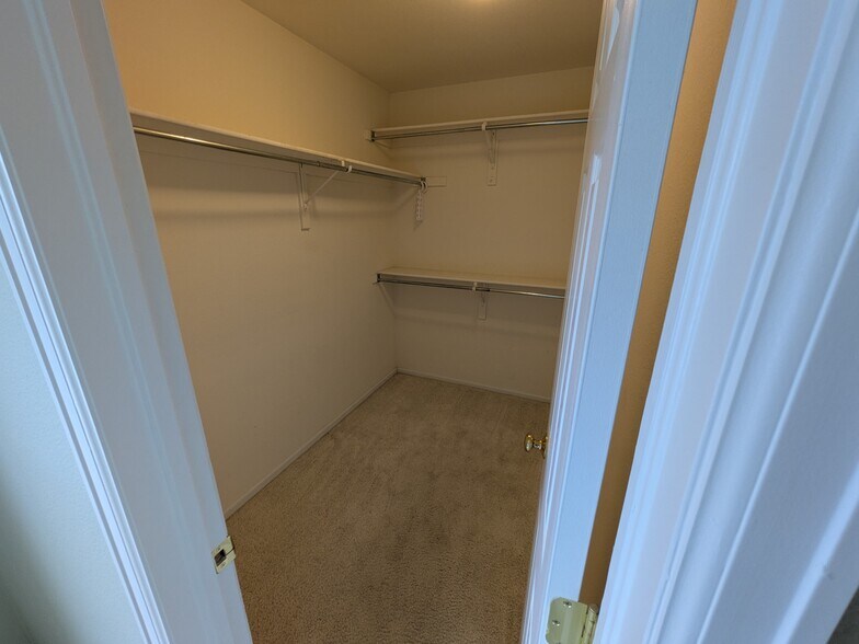 Building Photo - 2133 Copper Creek Dr