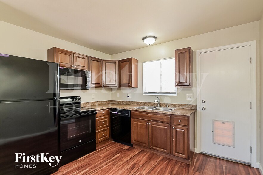 Building Photo - 208 Valley Forge Ave