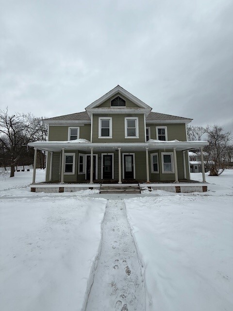 Building Photo - 421 NY-146