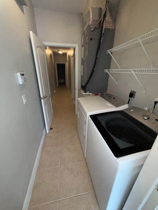 Building Photo - 1203 Scarlet Oak Cir