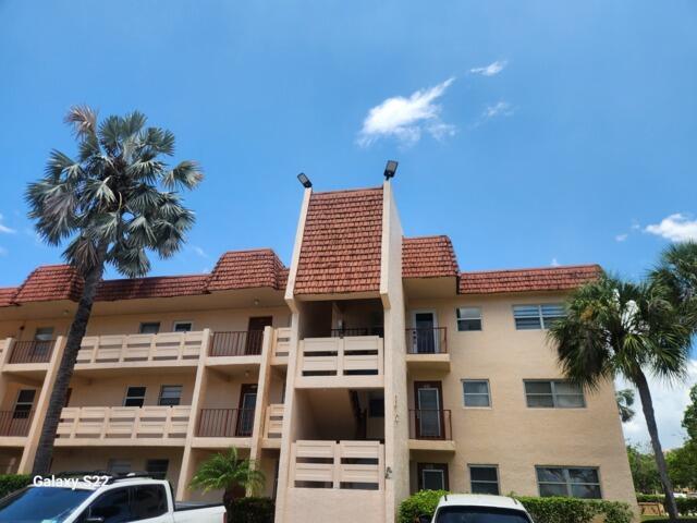 Building Photo - 14721 Bonaire Blvd