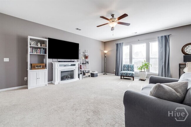 Building Photo - 285 Willow Point Cir