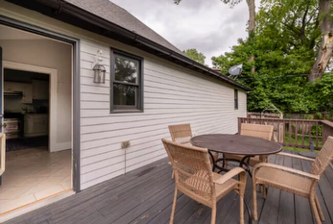 Building Photo - Beautiful Furnished 3 Bedroom Shelby Ave Home in East Nashville