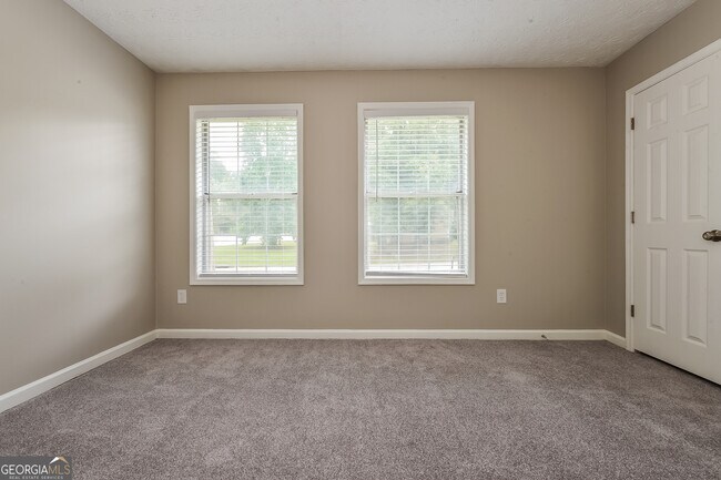 Building Photo - 5815 Rex Mill Dr