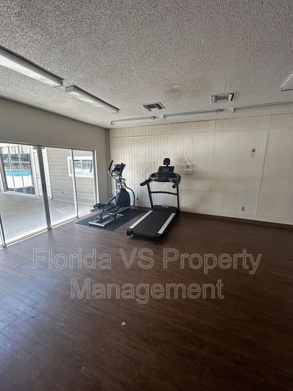 Building Photo - 104 Reserve Cir