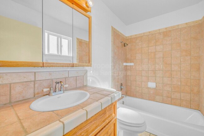 Building Photo - 143 Seal Ct