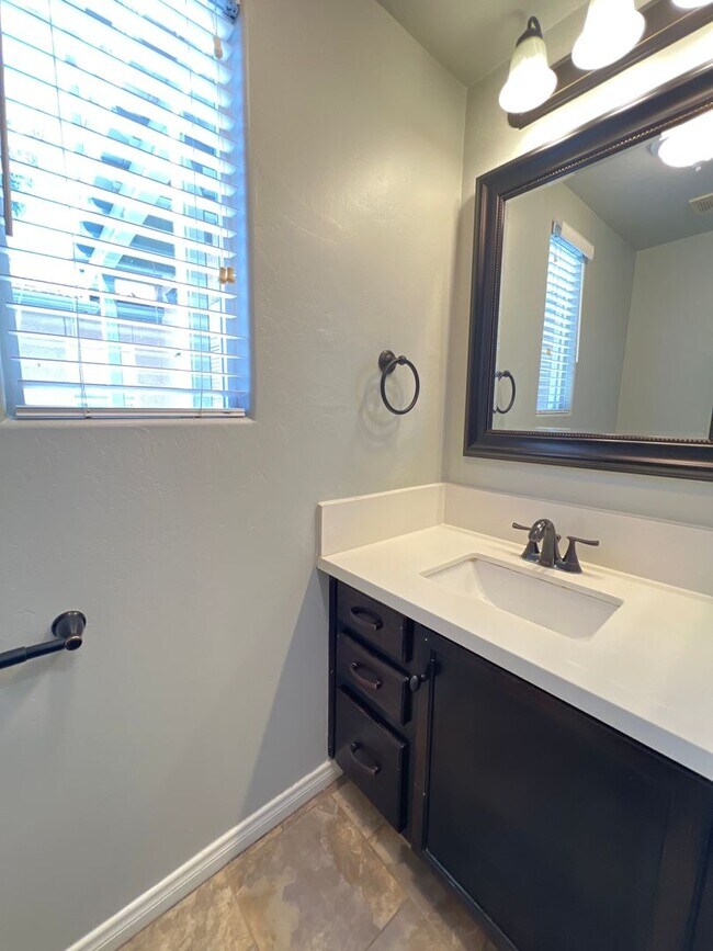 Building Photo - 3006 Tresselwyck Ln
