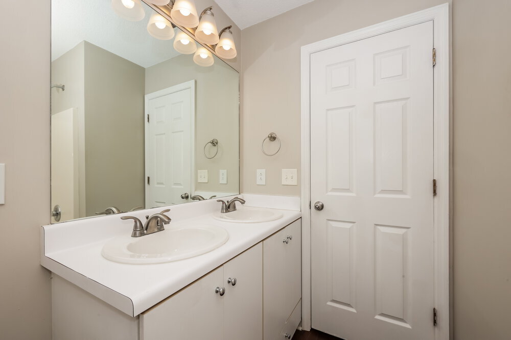 Building Photo - 5066 Cornelius Dr