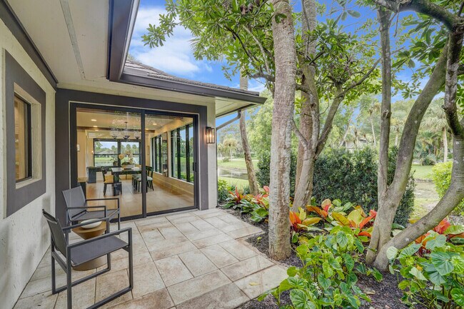 Building Photo - 2735 Polo Island Dr