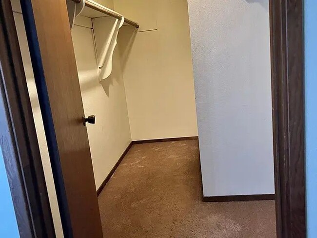 Building Photo - 608 Capps Ln