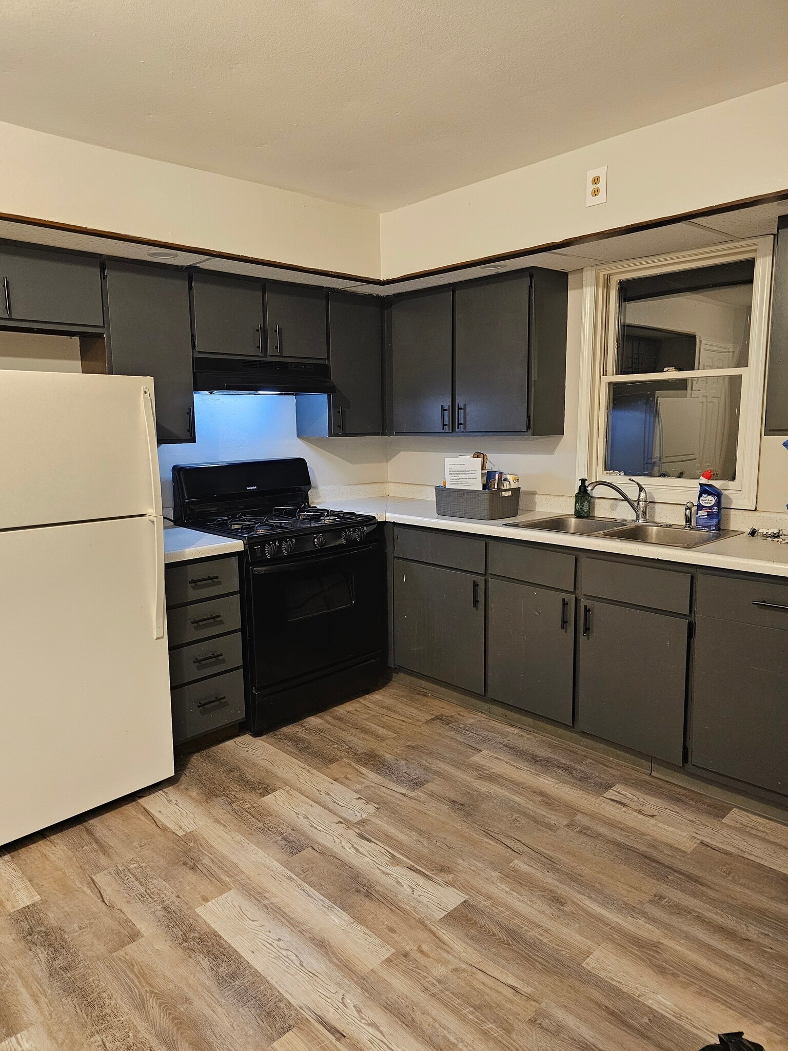 Kitchen - 216 North St