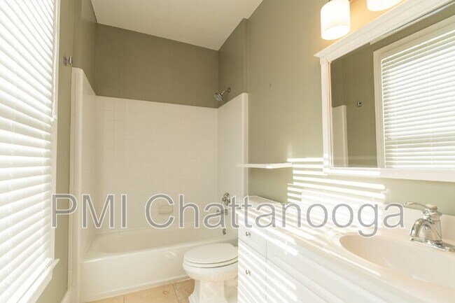 Building Photo - 515 Lindsay Ct