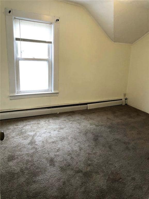 Building Photo - 8-8 Oak St