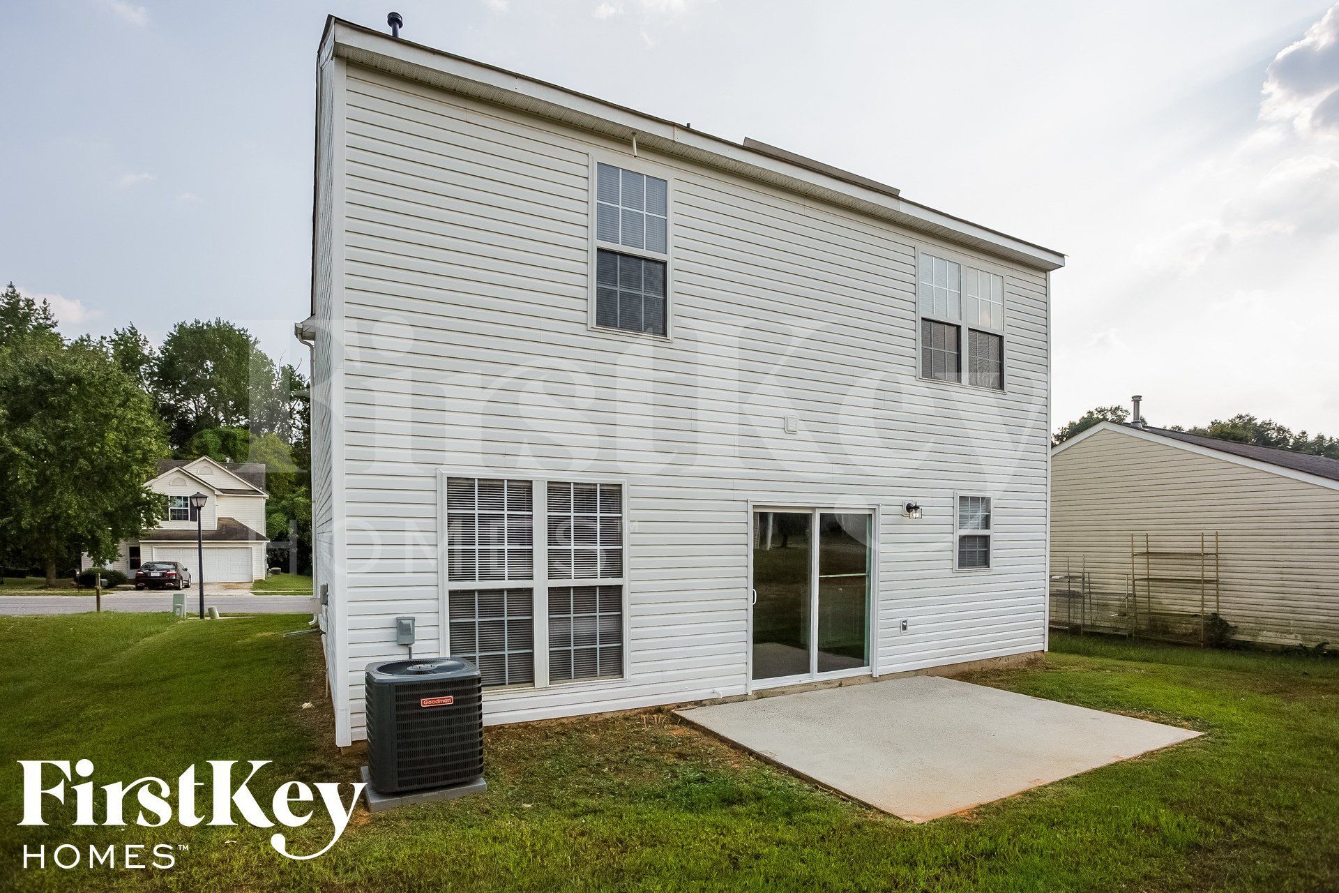 Building Photo - 2518 Fairstone Ave