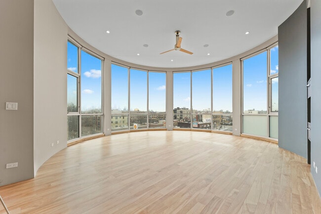 Building Photo - 2408 W Rice St