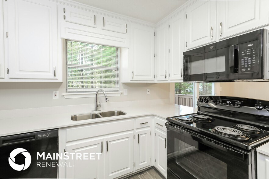 Building Photo - 38 Bay Cove Dr