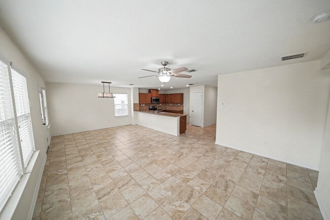 Building Photo - Stylish 3BR + Flex Home with Solar Near Randolph AFB - Realtor Commission: $500