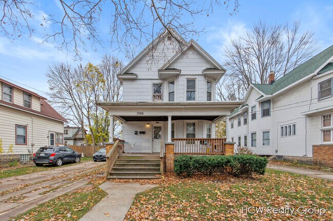 Primary Photo - 1246 Muskegon Ave NW