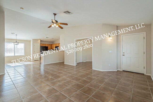 Building Photo - 7623 S Meadow Spring Way