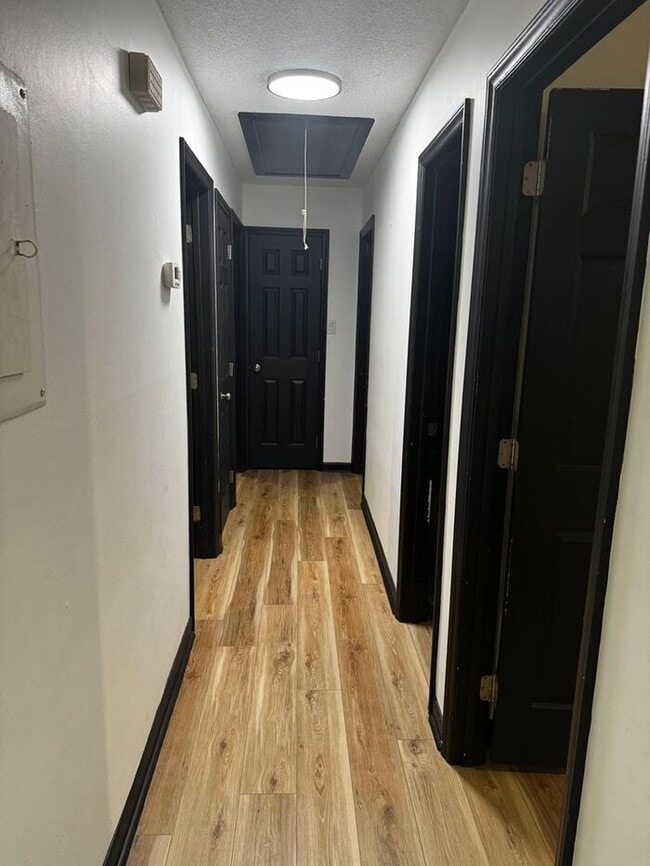 Building Photo - Updated 4 Bedroom Ranch in Established Nei...