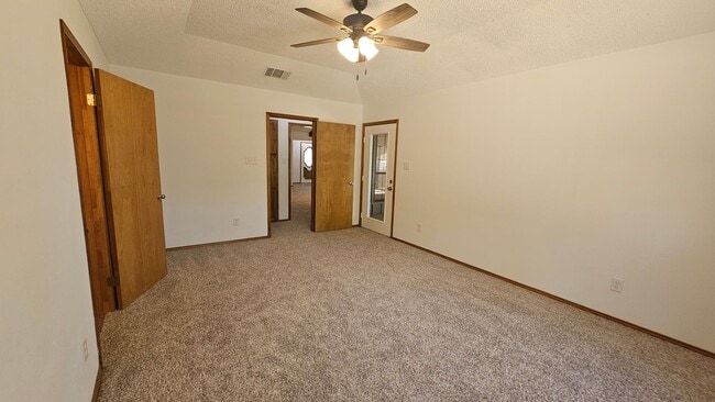 Building Photo - 1700 Kendolph Dr