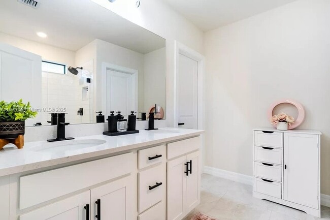 Building Photo - 2940 Shortleaf Ave