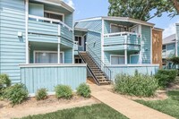 Building Photo - 1 br, 1 bath Condo - 3520 East Nasa Pkwy F...