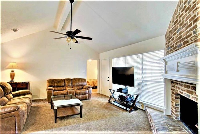 Building Photo - 19319 Cypress Bay Dr
