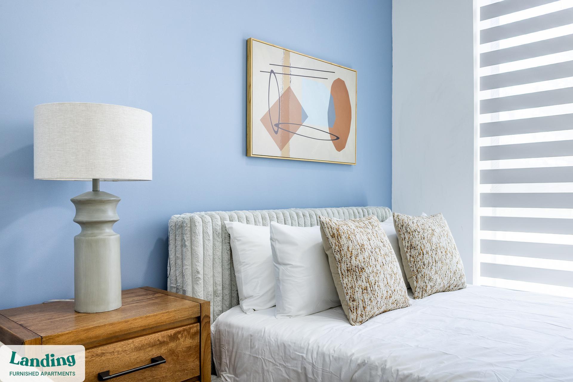 Building Photo - 1155 NE 126th St