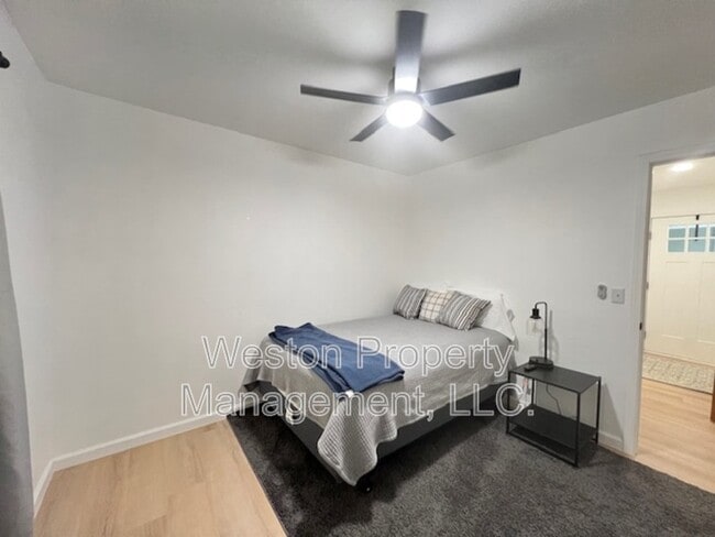 Building Photo - 5804 NW 66th St