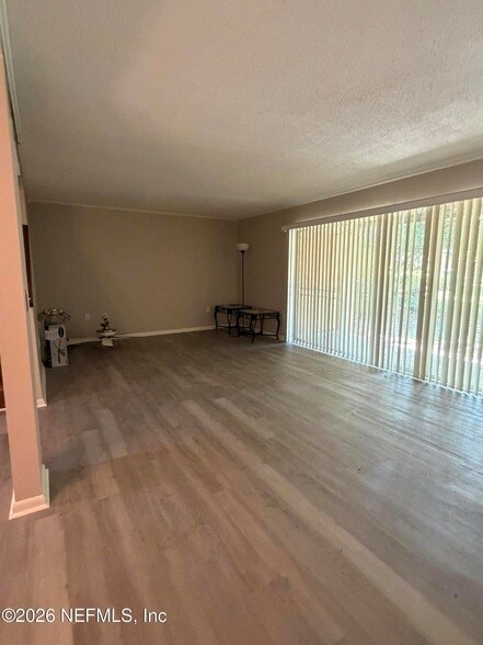 Building Photo - 396 Regency Wood Dr