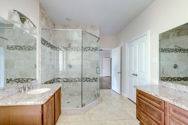 Building Photo - 307 Twin Timbers Ln