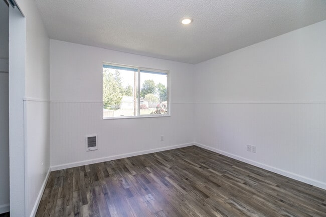 Building Photo - 3506 114th Ave E