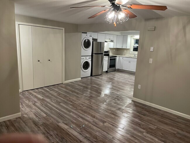 Living room to kitchen - 23 Brook St