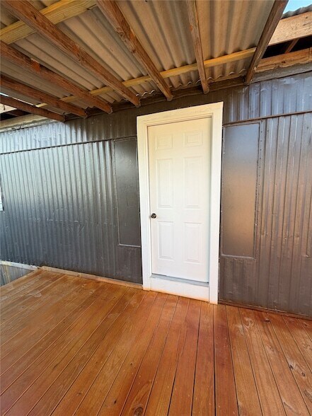Building Photo - 403 Avenue E