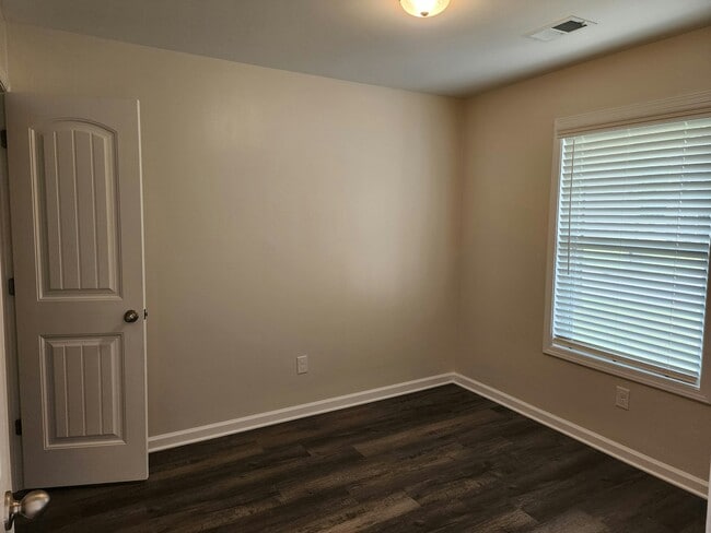 Building Photo - 1764 Lake Wateree Dr