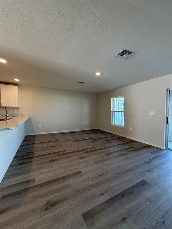 Building Photo - 211 Turtle Bay Ave