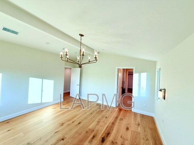 Building Photo - 4762 Charters Ave