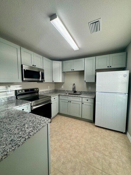 Primary Photo - 197 Dairy Rd