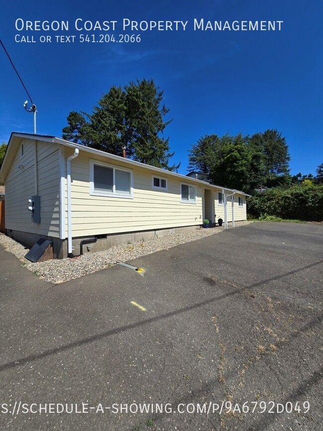 Building Photo - 2bed/1bath in NE Lincoln City