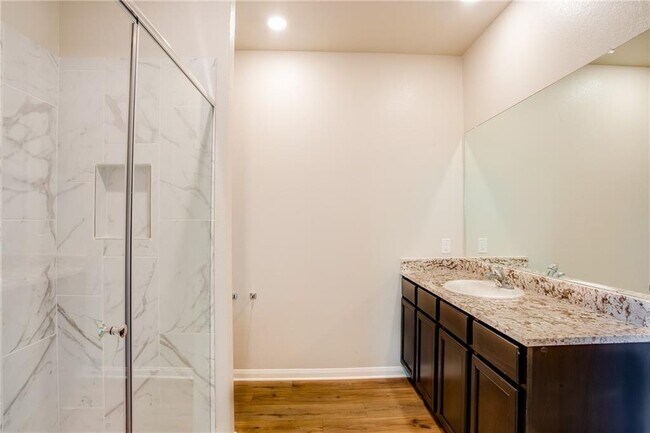 Building Photo - 280 Mount Vernon Way