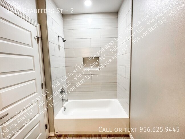 Building Photo - 1817 Stauffers St