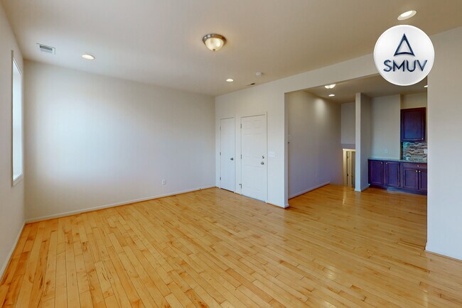 Building Photo - 226 N Carey St